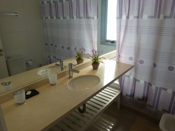 Departamento en alquiler en edificio con muy buenos servicios!