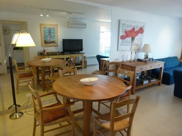 Departamento en alquiler a dos cuadras de Playa Mansa.
