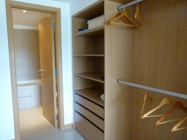 Moderno departamento en complejo de primera categoría frente a la brava