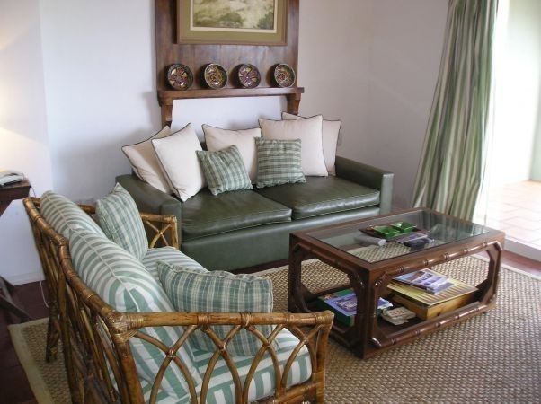 Casa en alquiler en lo mejor de El Chorro con vista al mar.