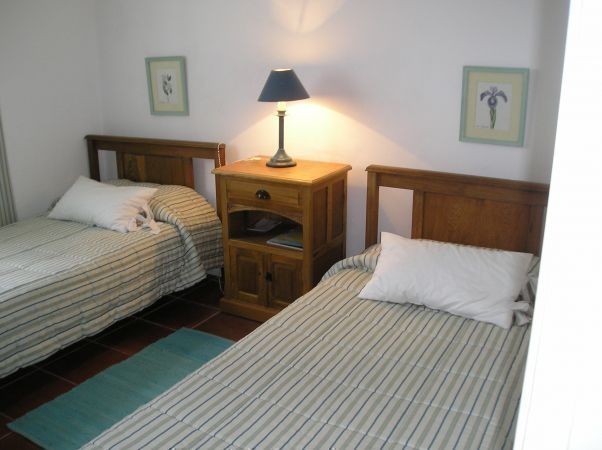 Casa en alquiler en lo mejor de El Chorro con vista al mar.