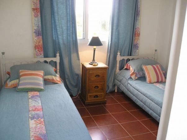 Casa en alquiler en lo mejor de El Chorro con vista al mar.