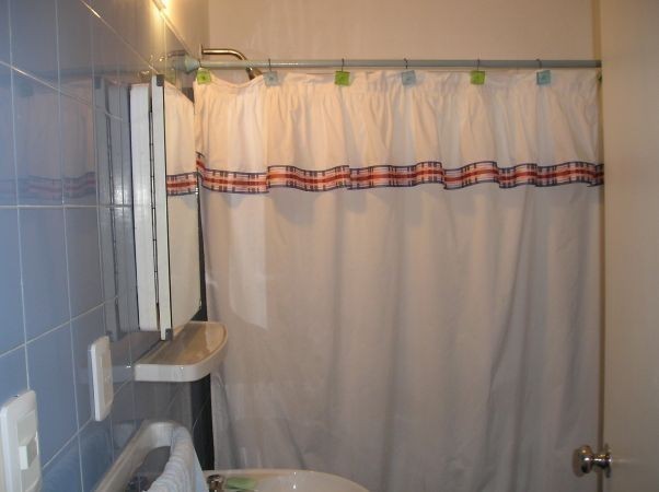 Casa en alquiler en lo mejor de El Chorro con vista al mar.