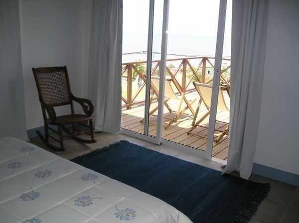 Casa en alquiler en lo mejor de El Chorro con vista al mar.