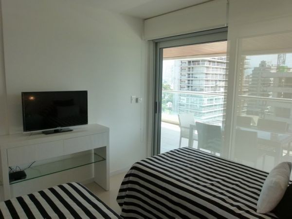 Hermoso departamento para alquiler en Torre de primel nivel.