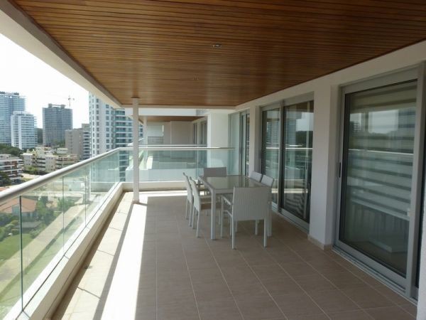 Hermoso departamento para alquiler en Torre de primel nivel.