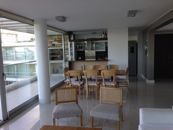 Penthouse en alquiler en Rincón del Indio a pocos metros del mar