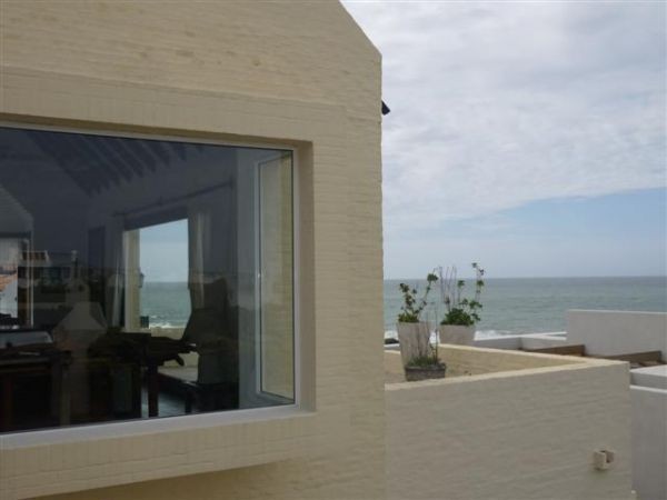 Importante casa en alquiler en La Barra de la ruta al mar.