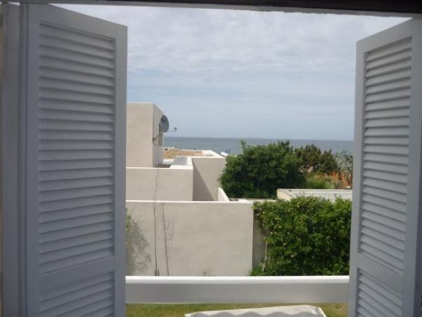 Importante casa en alquiler en La Barra de la ruta al mar.