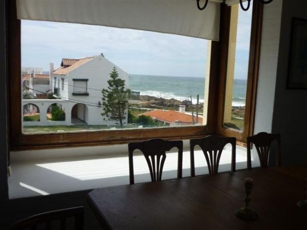 Importante casa en alquiler en La Barra de la ruta al mar.