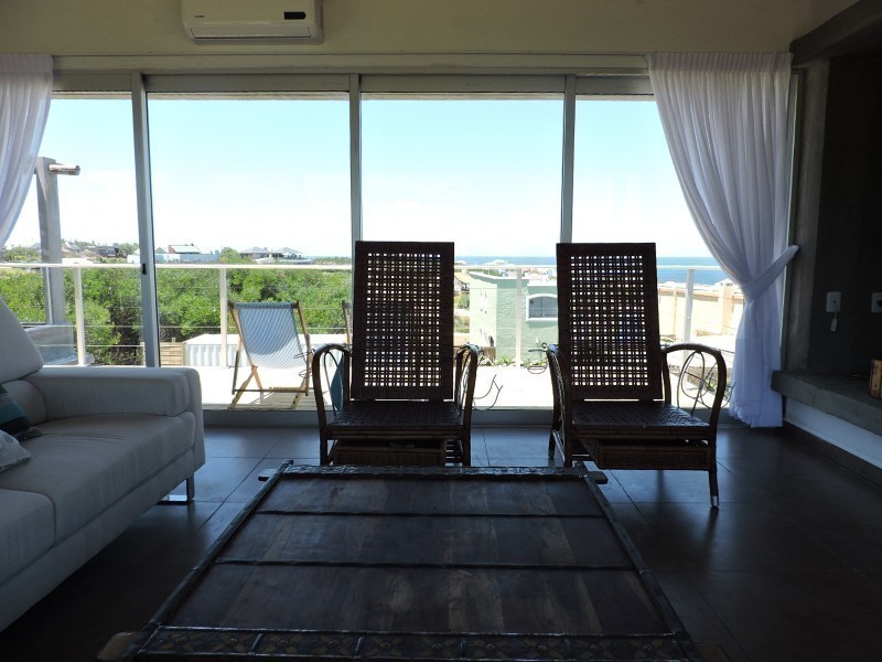 Casa en El Chorro con piscina y vista al mar 