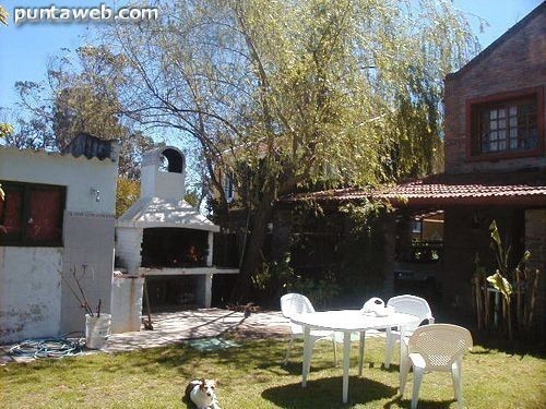 Cálido chalet en alquiler y venta en el corazón de La Barra.