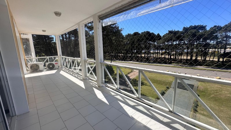 Departemento en alquiler en La Barra con vista a la desembocadura