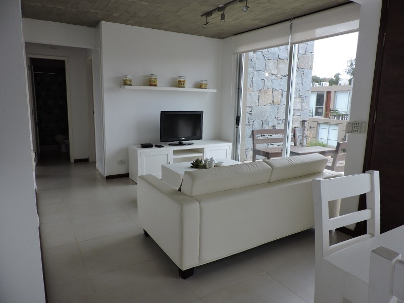 Departamento en alquiler y venta en Manantiales La Barra