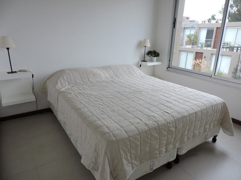 Departamento en alquiler y venta en Manantiales La Barra