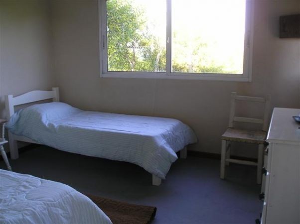 Casa en alquiler, arquitectura moderna con vista al mar sobre altos de Punta Piedras, La Barra