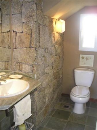 Casa en alquiler, arquitectura moderna con vista al mar sobre altos de Punta Piedras, La Barra