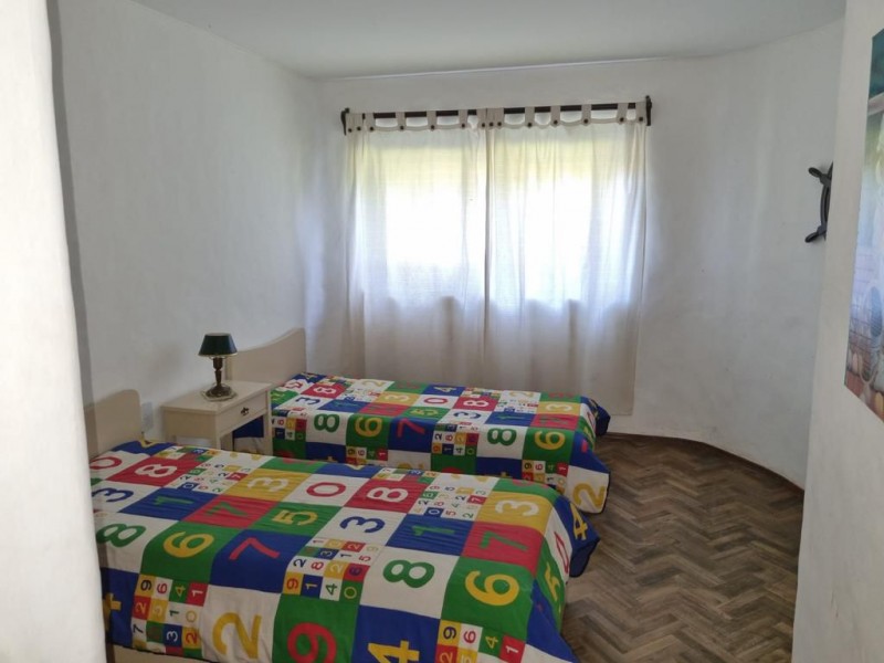 Casa en complejo Mykonos en Solanas 2 dormitorios, 2 baños y piscina del complejo