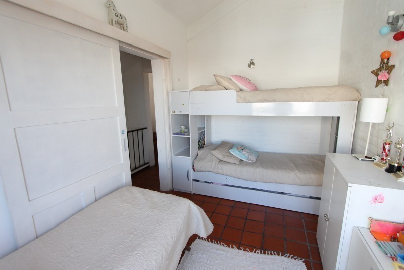 Casa en alquiler sobre los altos de Montoya, La Barra a poquitas cuadras del mar.