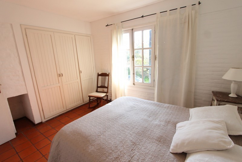 Casa en alquiler sobre los altos de Montoya, La Barra a poquitas cuadras del mar.