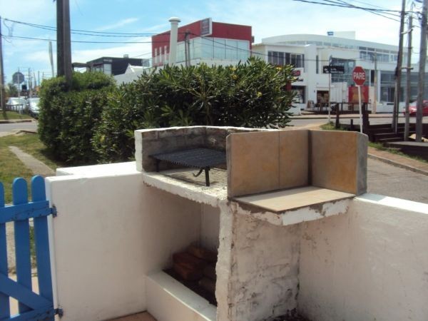 Departamento en alquiler en lo mejor de La Barra de la ruta al mar.