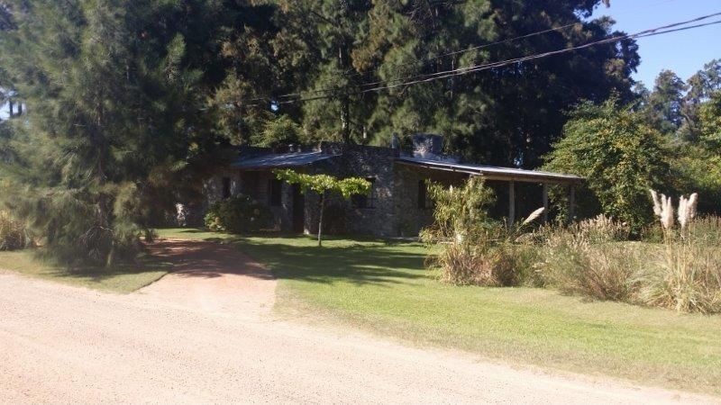 Muy linda casa de piedra en Laguna del Diario