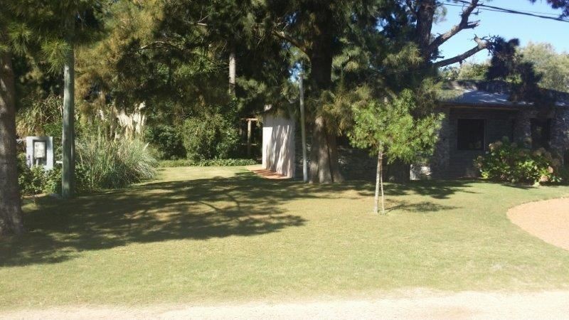 Muy linda casa de piedra en Laguna del Diario