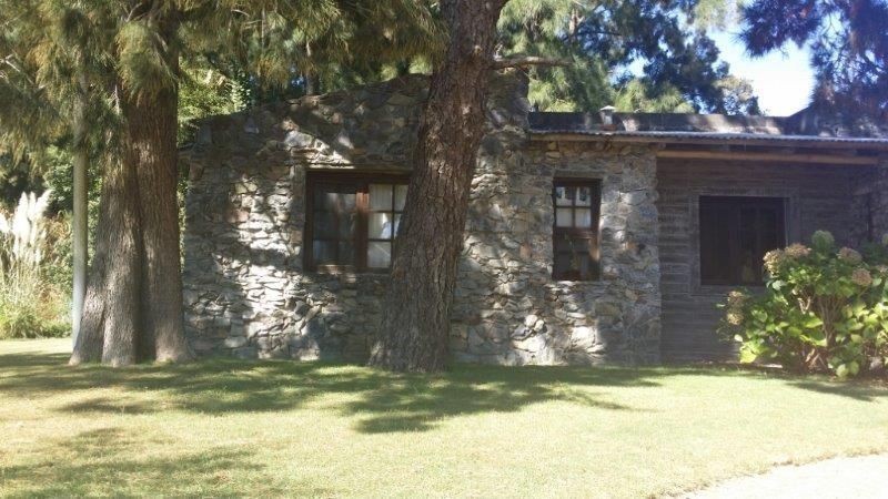 Muy linda casa de piedra en Laguna del Diario