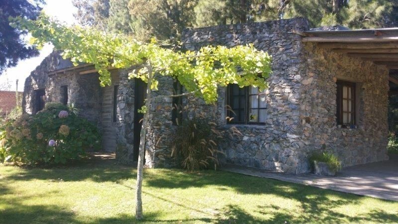 Muy linda casa de piedra en Laguna del Diario