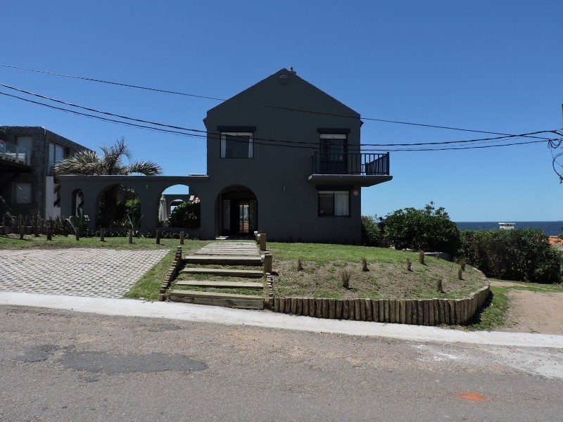 Casa en alquiler sobre el agua en Montoya La Barra