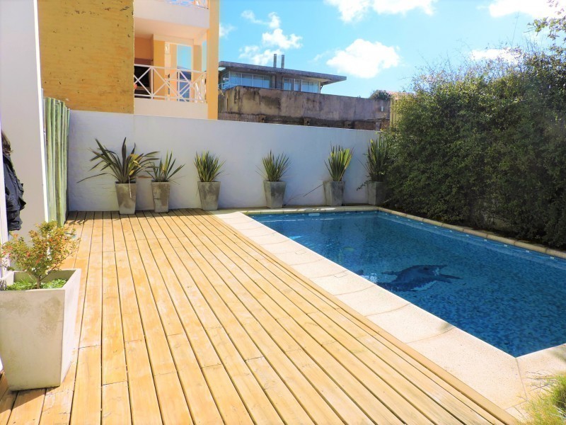 Casa moderna en Manantiales de la ruta al mar