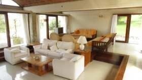 Excelente casa ubicada en Las Grutas con muy buena vista al mar.