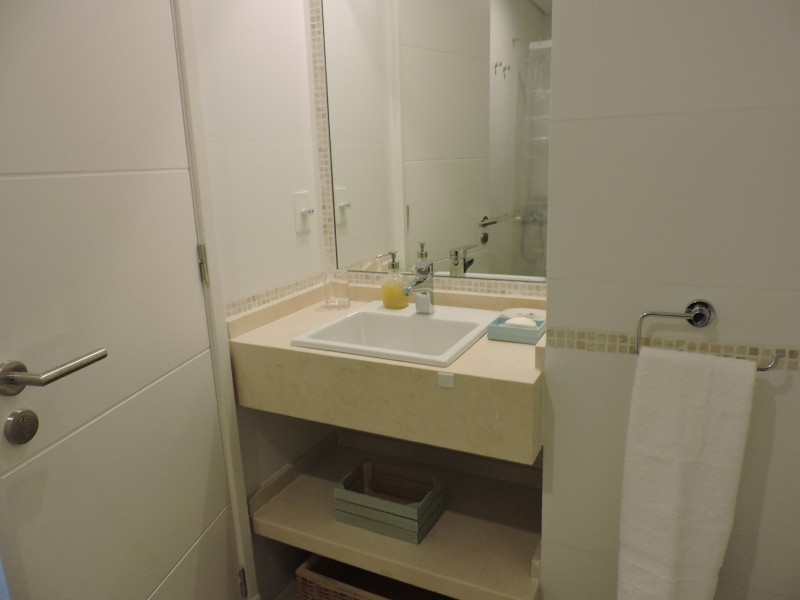 Departamento en alquiler en Manantiales a pasitos del agua y del centro.