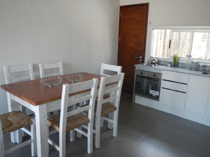 Departamento en alquiler en Manantiales a pasitos de Bikini 