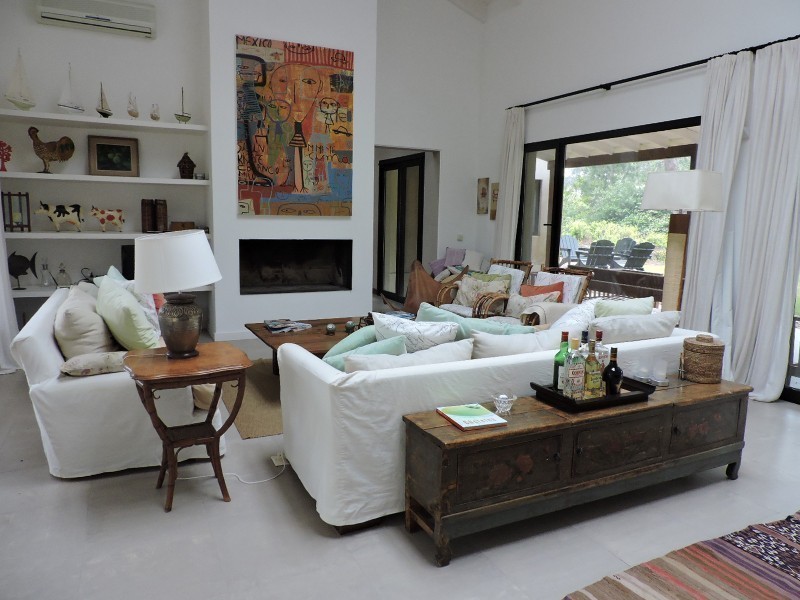 Excelente Casa en Alquiler en Laguna Blanca 