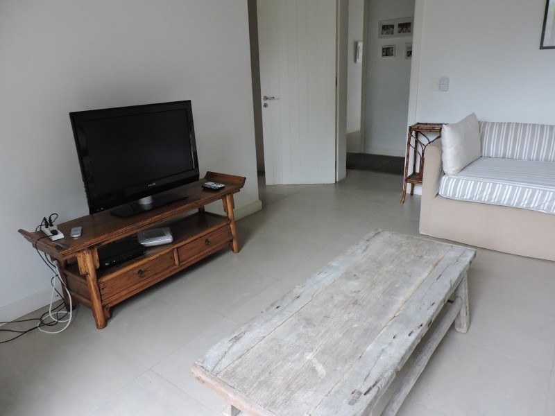Excelente Casa en Alquiler en Laguna Blanca 