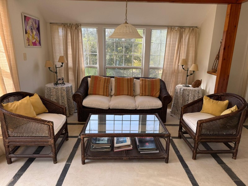 Excelente casa en alquiler en Laguna Blanca 