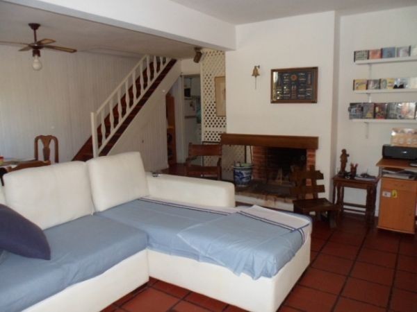 Casa en venta a una cuadra de ruta 10 en El Tesoro, La barra.