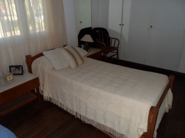 Casa en venta a una cuadra de ruta 10 en El Tesoro, La barra.