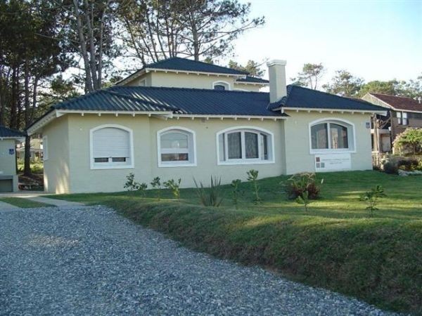 Casa en alquiler con piscina