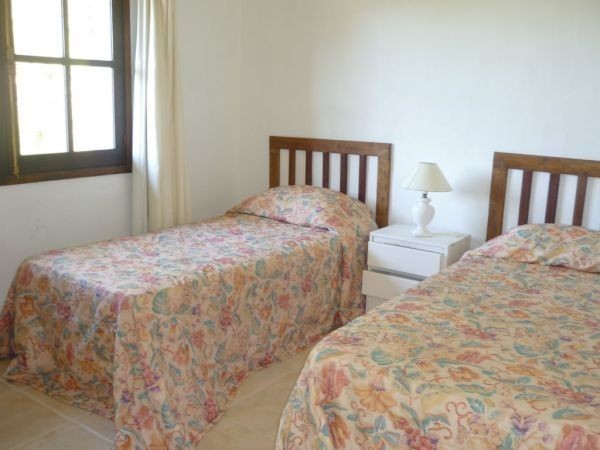 Chalet en alquiler de líneas clásicas en La Barra.