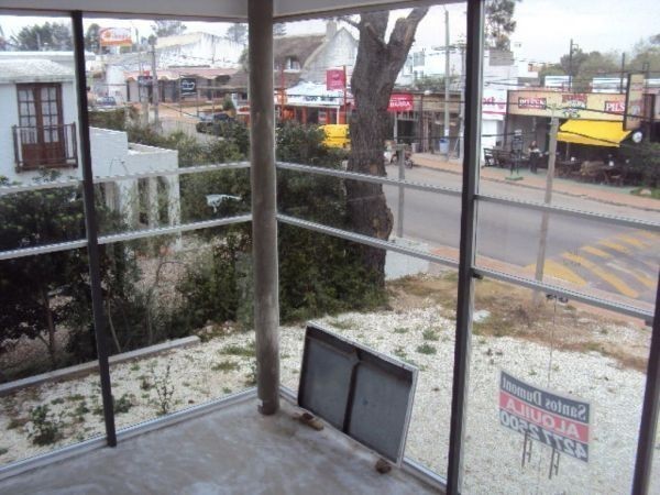 Alquiler Local a estrenar en La Barra .