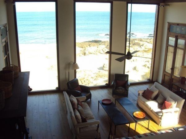 Casa en alquiler sobre la playa en lo mejor de Punta Piedras, La Barra.