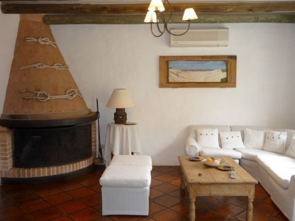 Casa en alquiler de 3 dormitorios en Montoya, La Barra cerquita del agua.