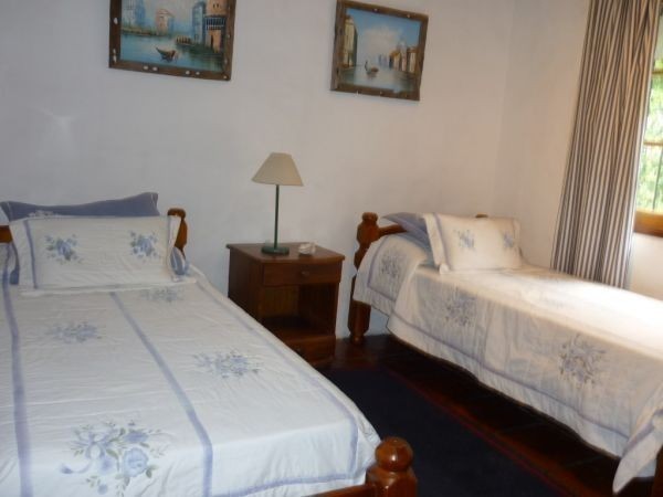 Casa en alquiler de 3 dormitorios en Montoya, La Barra cerquita del agua.