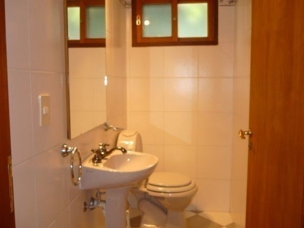 Casa en alquiler de 3 dormitorios en Montoya, La Barra cerquita del agua.