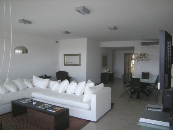 Departamento en venta frente a la Desembocadura de la Barra