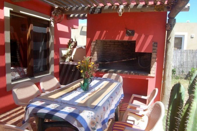 Casa en alquiler Manantiales.