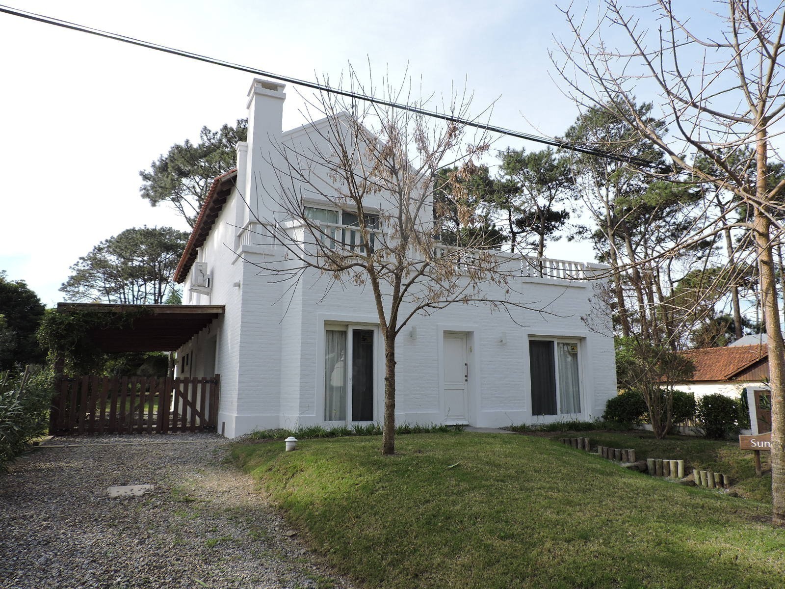 Casa en alquiler cerca del mar sobre Montoya, La Barra.