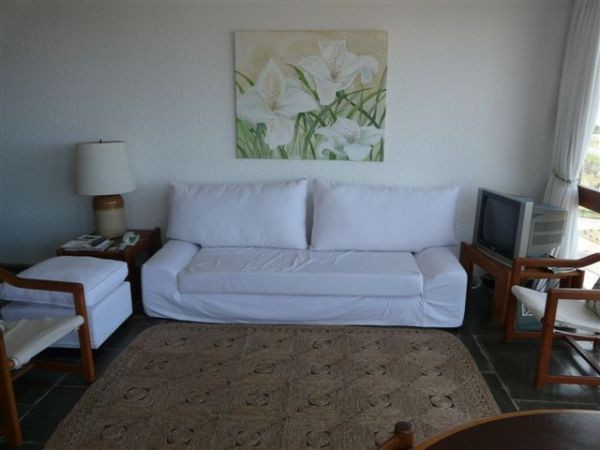 Departamento en alquiler sobre primera linea en Punta Del Este